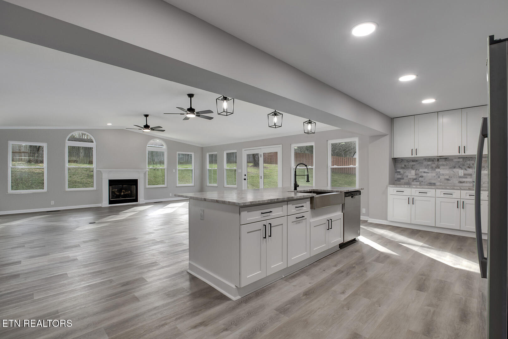 107 Carson Lane Oak Ridge, TN 37830 - Photo 5 of 55 05_CarsonLane_107_Kitchen01