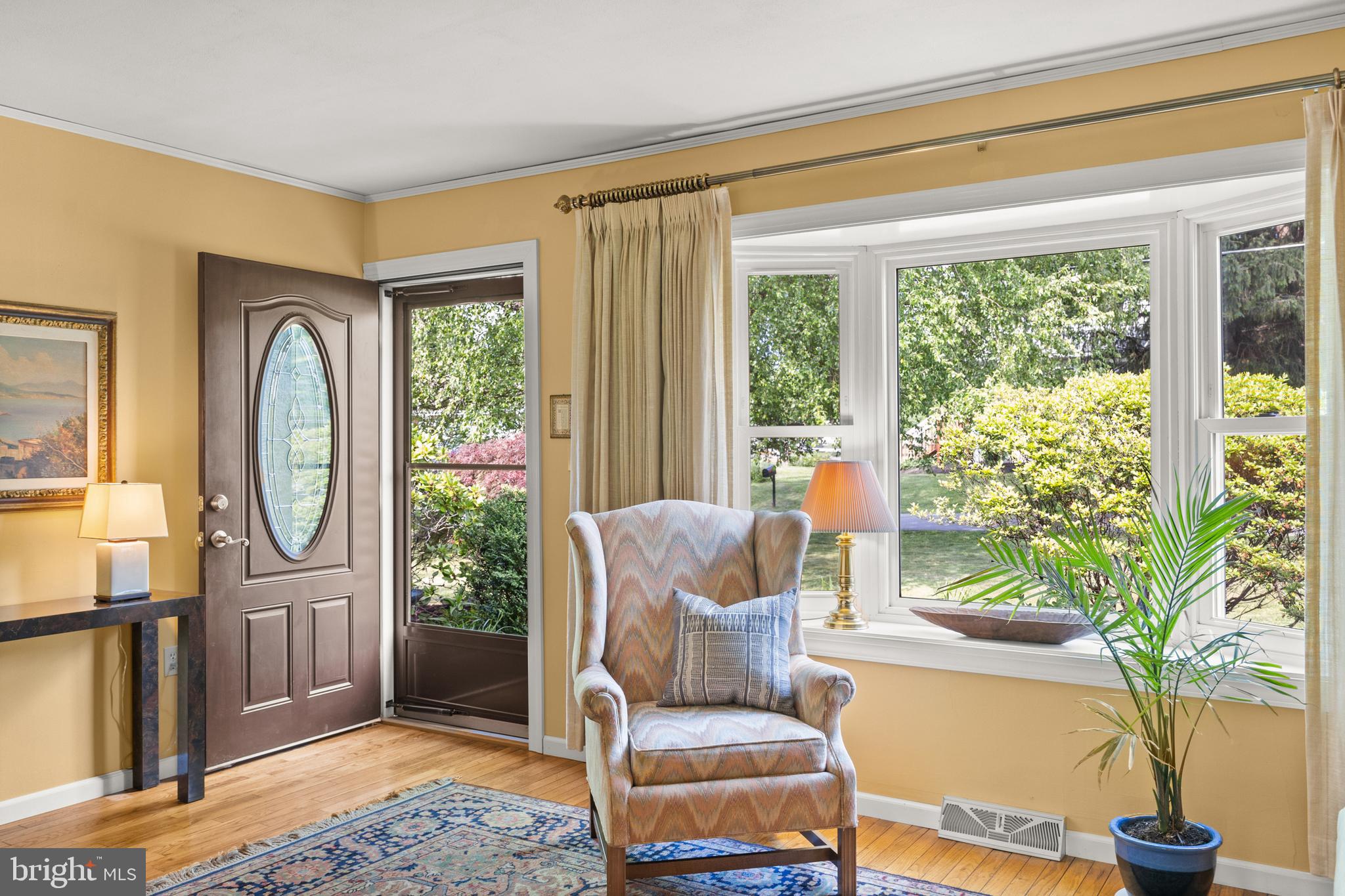 52 Prizer Road Phoenixville, PA 19460 - Photo 7 of 36 Main Entry into Living Room