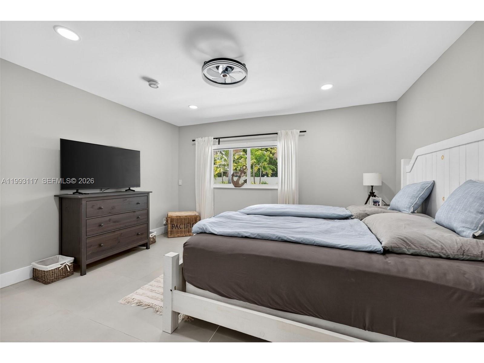 426 Southeast 3rd Street Dania Beach, FL 33004 - Photo 12 of 41