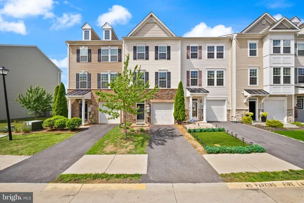 $349,900 | 241 Schramm Loop, Stephens City, VA 22655