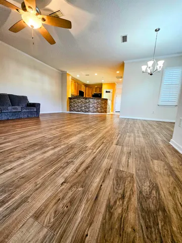 a view of a livingroom with a workspace