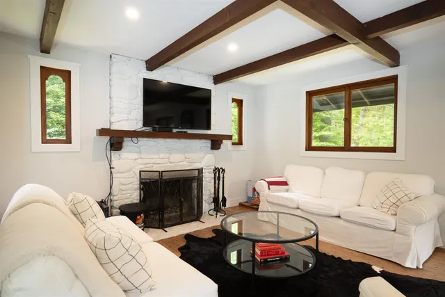 $525,000 | 3 Strattonwald Road, Winhall, VT 05340