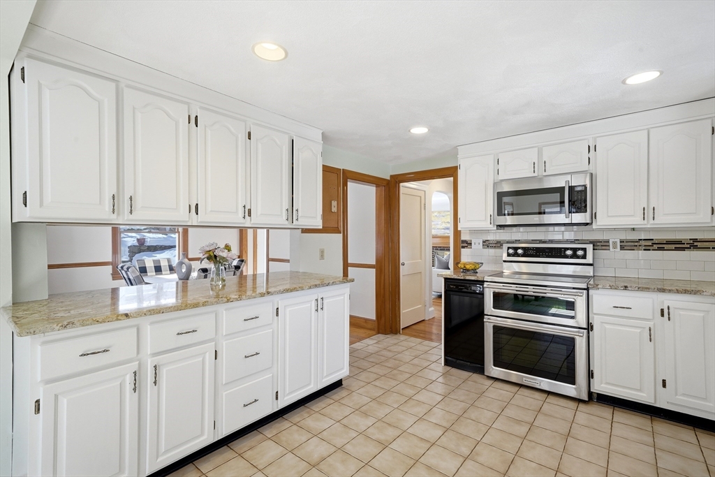 9 Balfour Street Lexington, MA 02421 - Photo 12 of 42