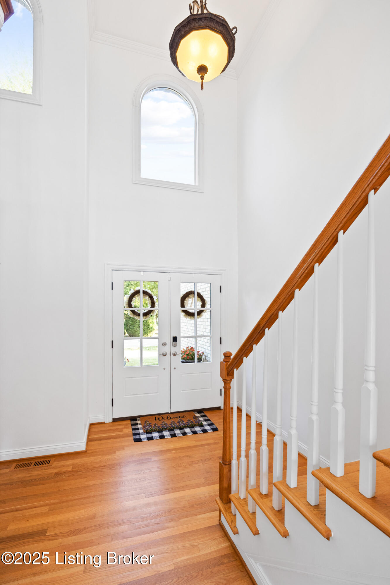 6113 Moser Farm Road Prospect, KY 40059 - Photo 6 of 62 Inviting entry way