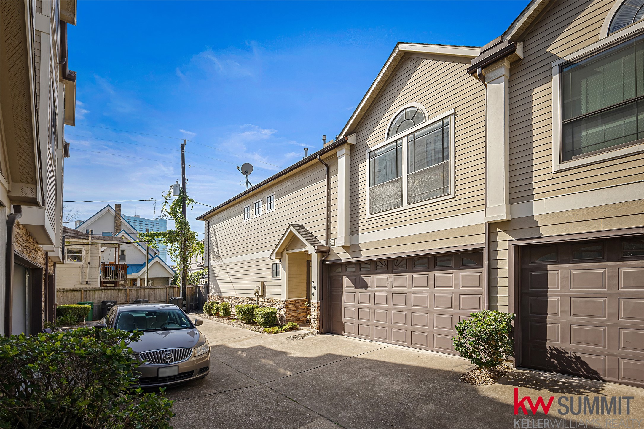 2410 Calumet Street, Unit B Houston, TX 77004 - Photo 2 of 34 a house view