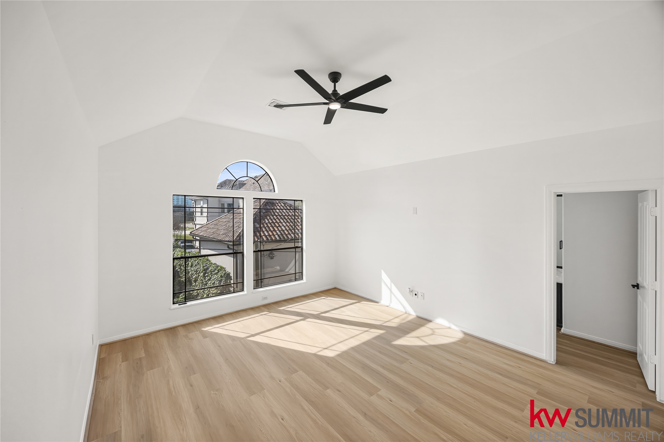 2410 Calumet Street, Unit B Houston, TX 77004 - Photo 21 of 34