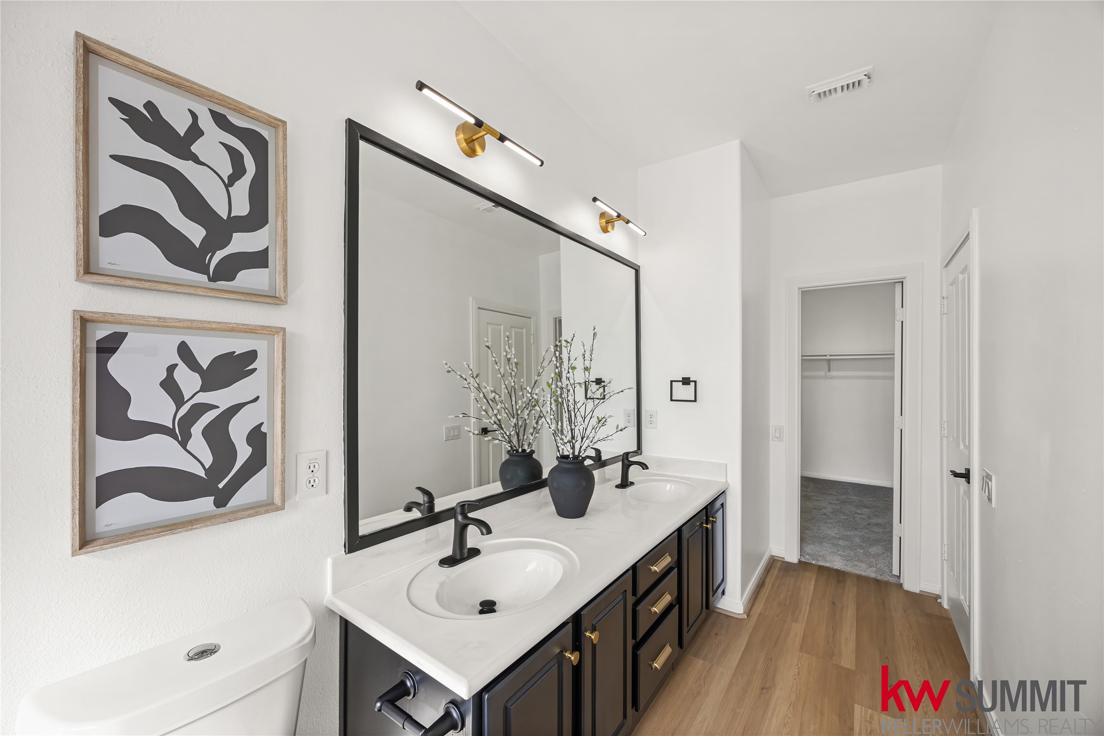 2410 Calumet Street, Unit B Houston, TX 77004 - Photo 25 of 34 a bathroom with a sink and a mirror