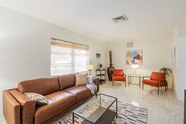 $2,100 | 723 Wilson Avenue, Lakeland, FL 33801