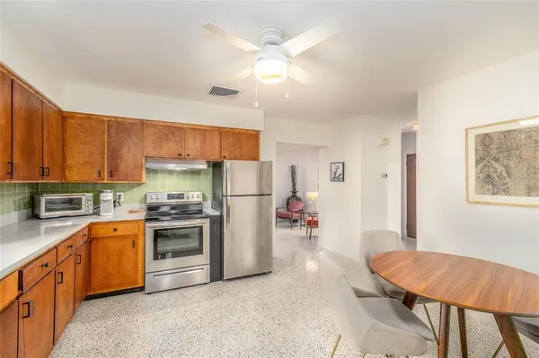 $2,100 | 723 Wilson Avenue, Lakeland, FL 33801