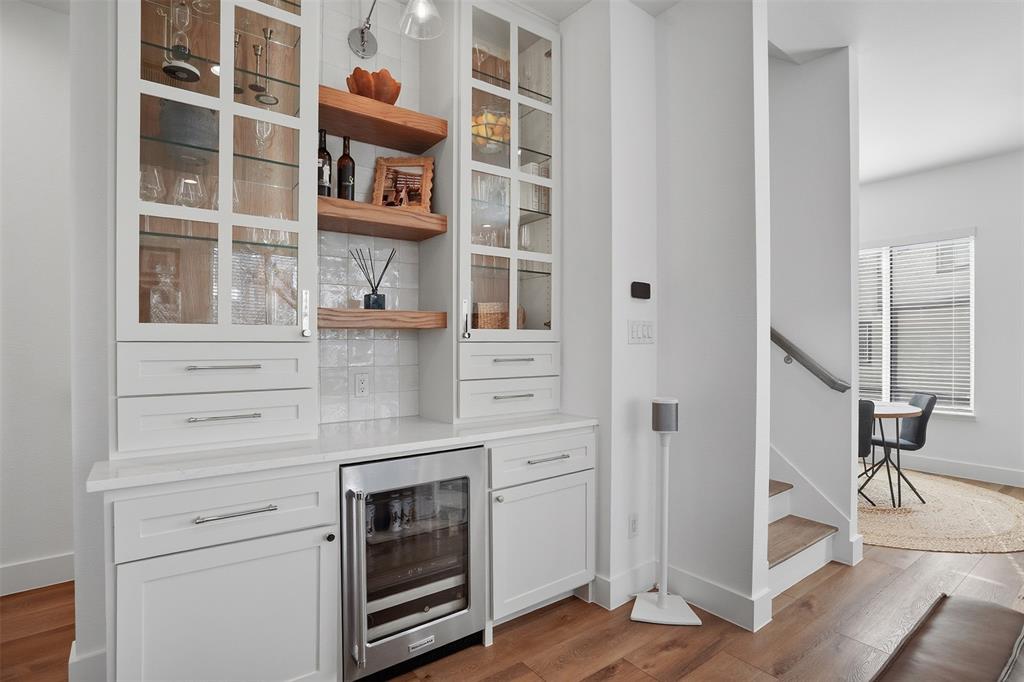 6000 Hudson Street, Unit 101 Dallas, TX 75206 - Photo 12 of 27 Custom Dry Bar