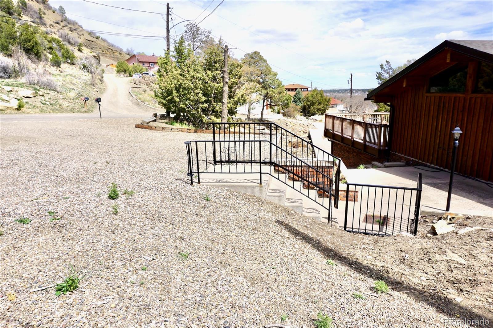 919 Park Street Trinidad, CO 81082 - Photo 9 of 47 a view of a pathway of a yard