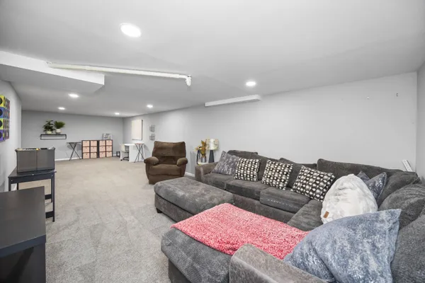 $379,000 | 13468 Mair Drive, Sterling Heights, MI 48313