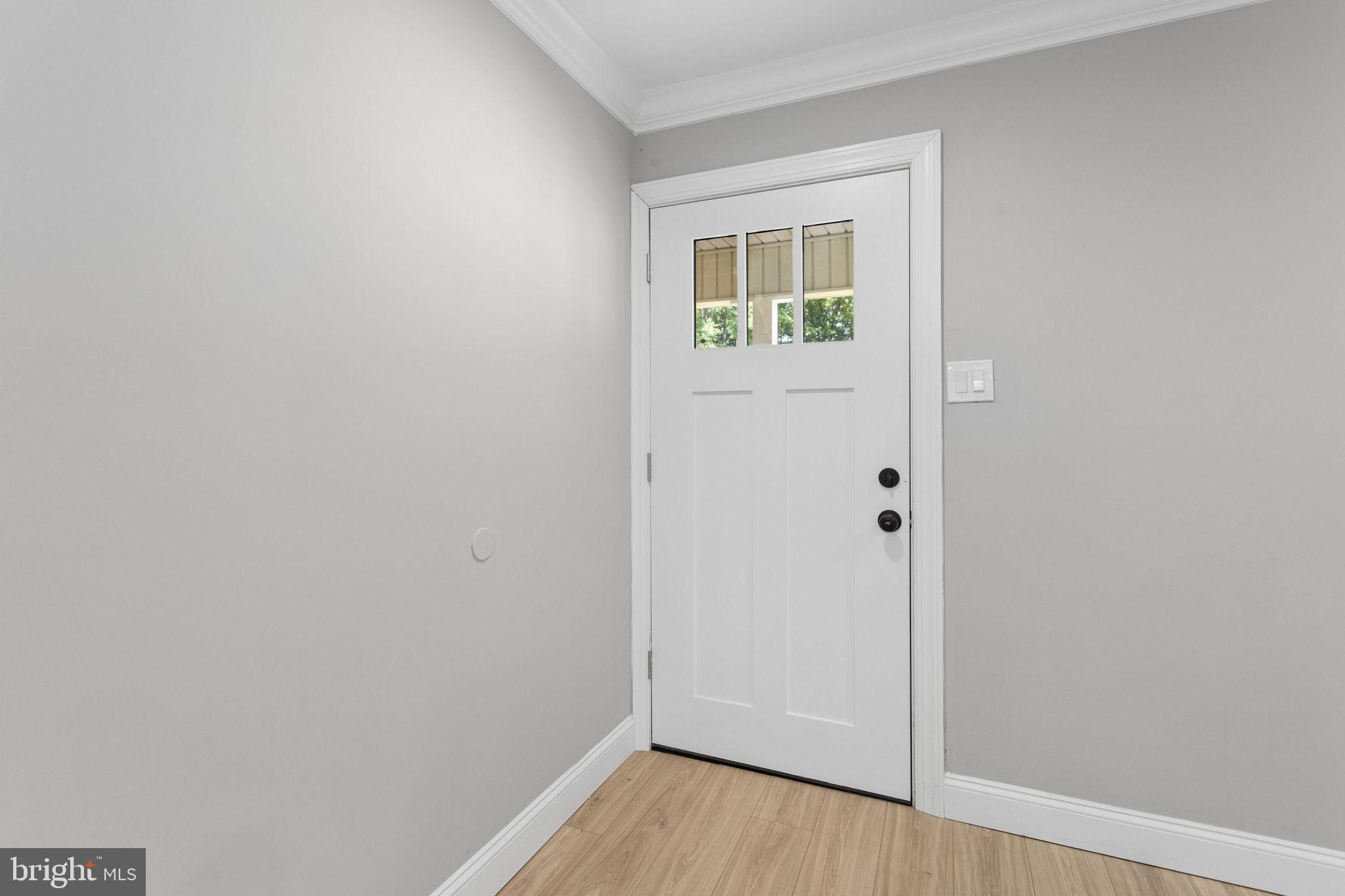 29 Executive Lane Willingboro, NJ 08046 - Photo 6 of 29 Entry Door