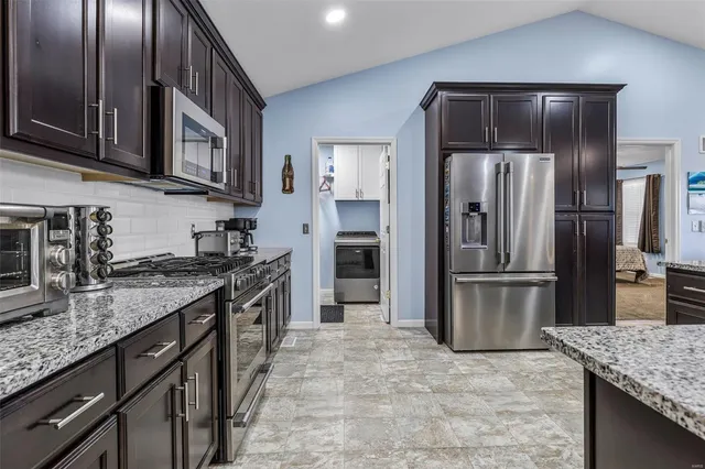 $425,700 | 1869 Sunset Lane, Festus, MO 63028