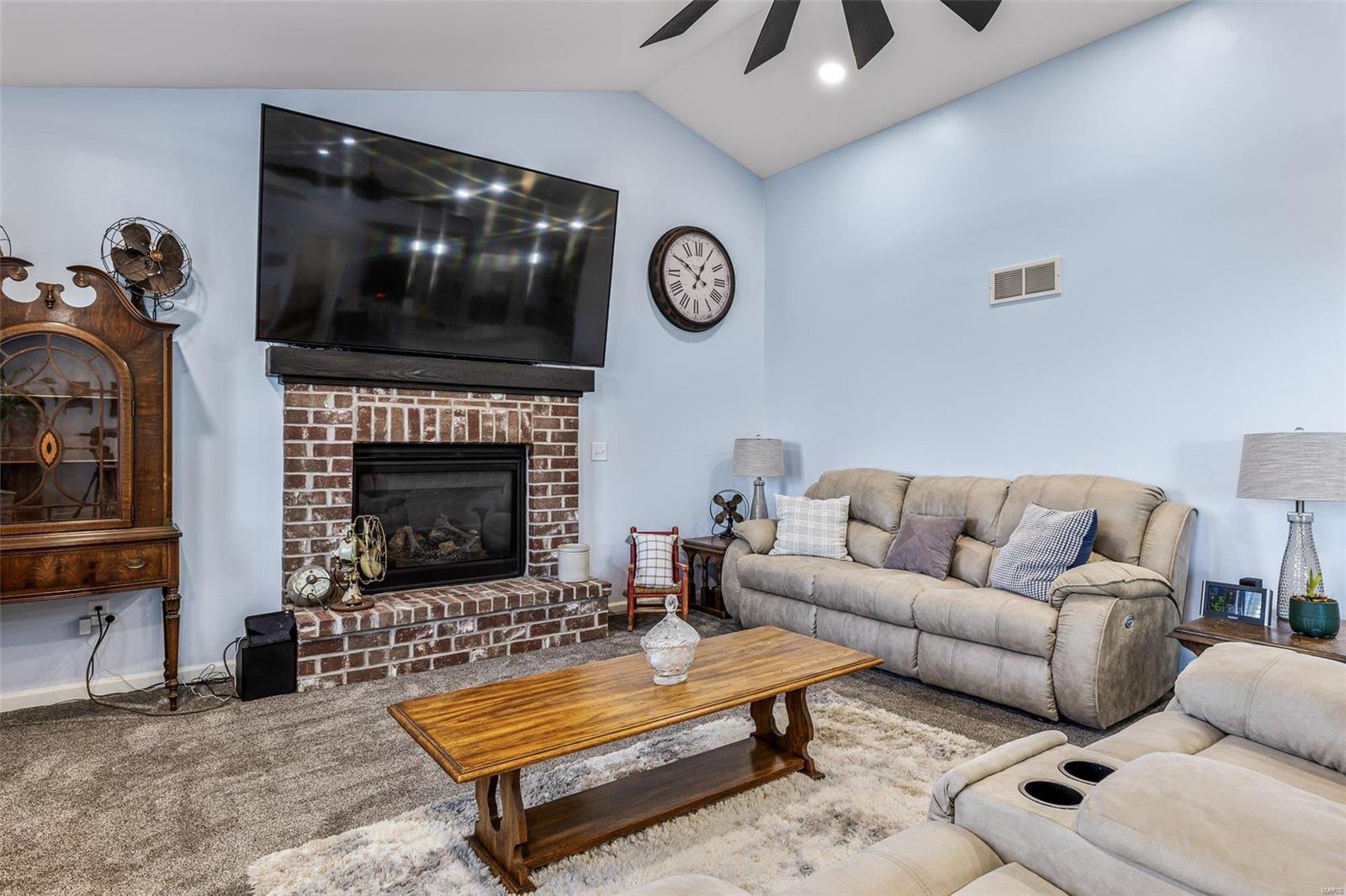 1869 Sunset Lane Festus, MO 63028 - Photo 5 of 40