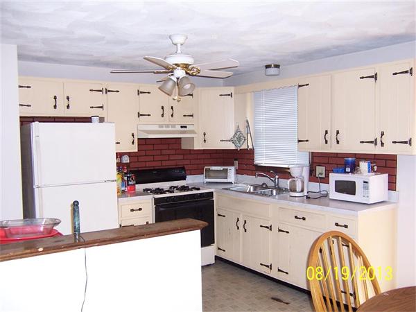 26 Jayson Road Methuen, MA 01844 - Photo 3 of 13 Gallery Image 3