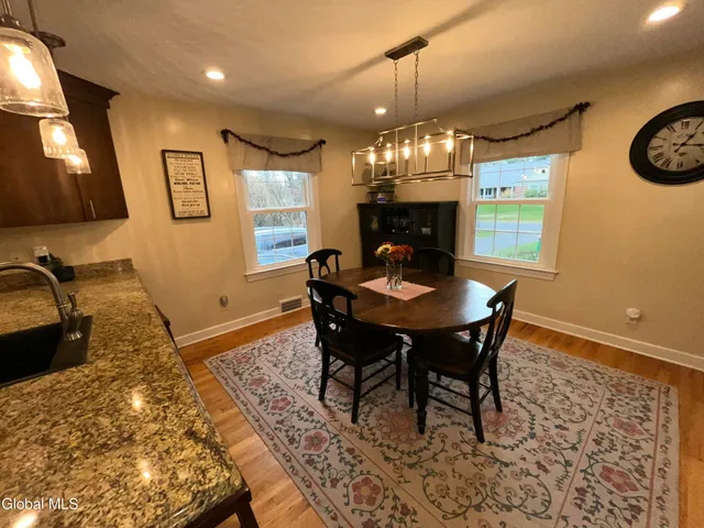 $519,900 | 91 Fernbank Avenue, Bethlehem, NY 12054