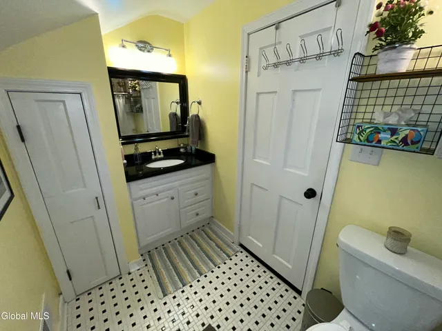 $519,900 | 91 Fernbank Avenue, Bethlehem, NY 12054