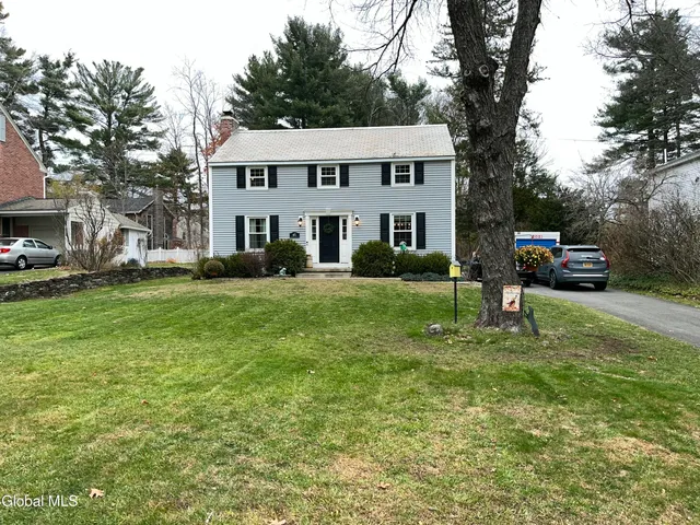 $519,900 | 91 Fernbank Avenue, Bethlehem, NY 12054