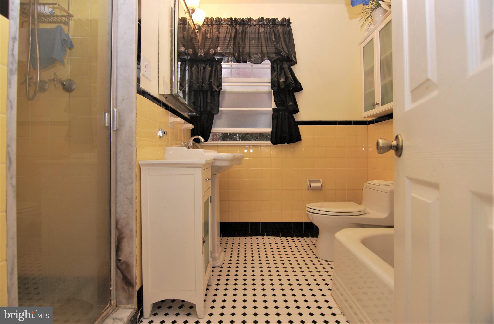 8310 Rising Sun Avenue Philadelphia, PA 19111 - Photo 14 of 24 Gallery Image 14