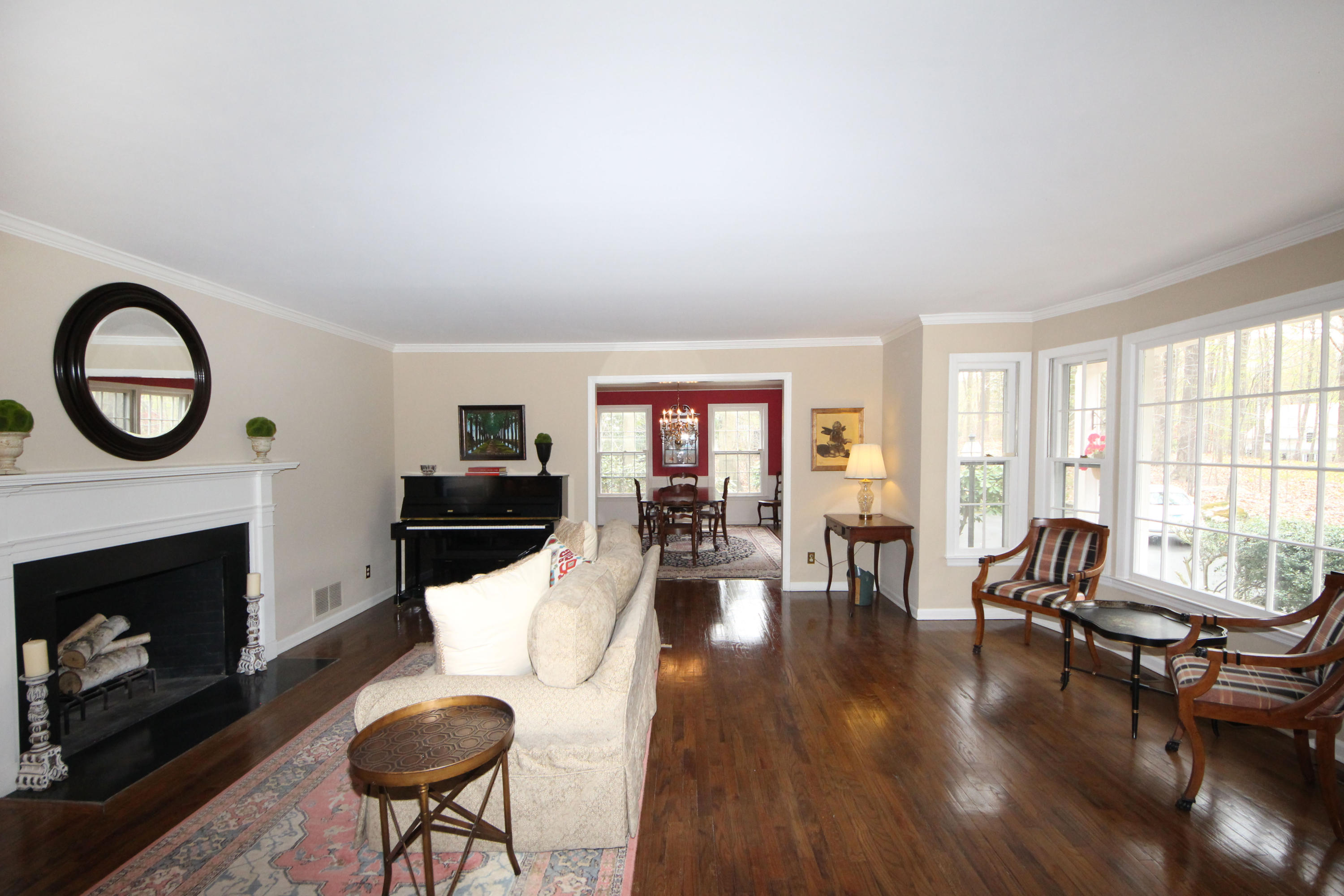 329 Laurel Road New Canaan, CT 06840 - Photo 5 of 30 Large Bay Window