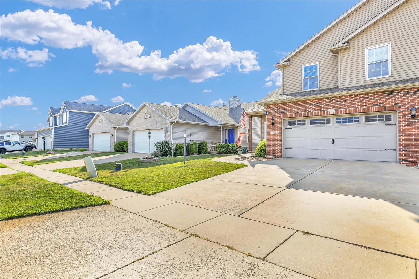 3408 Boulder Ridge Drive Champaign, IL 61822 - Photo 3 of 43 Gallery Image 3