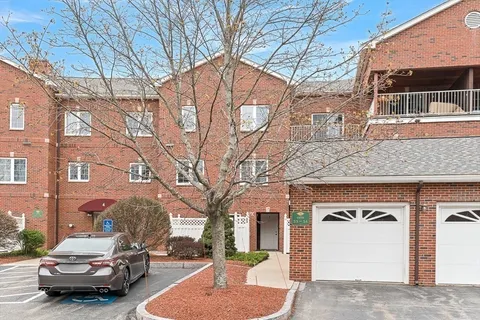 $725,000 | 7 Conant Road, Unit 53, Winchester, MA 01890
