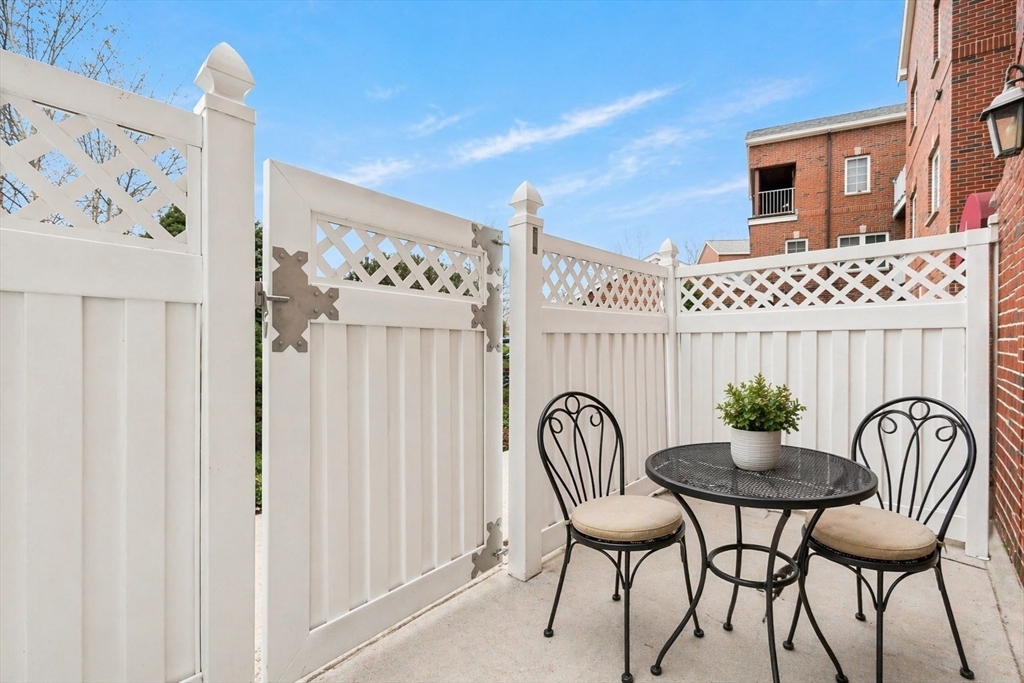 7 Conant Road, Unit 53 Winchester, MA 01890 - Photo 5 of 26