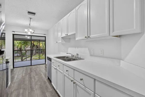 $3,000 | 12708 Shoreline Drive, Unit F, Wellington, FL 33414