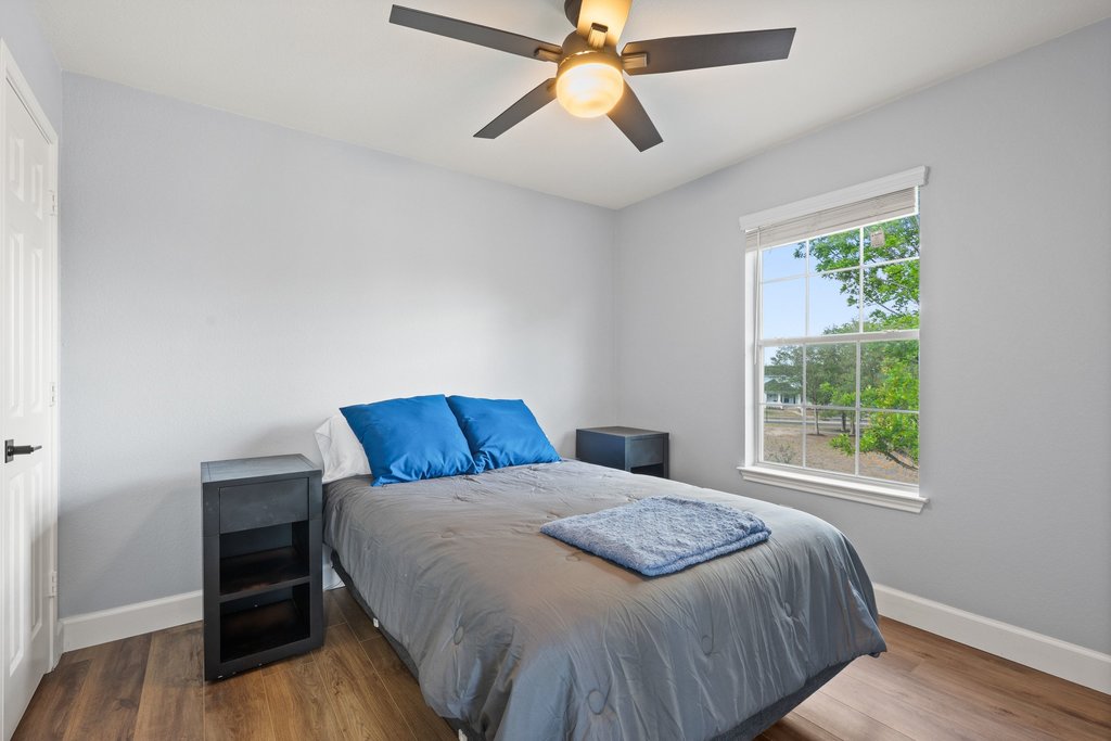173 Decker Kyle, TX 78640 - Photo 19 of 37 Secondary Bedroom Upstairs.