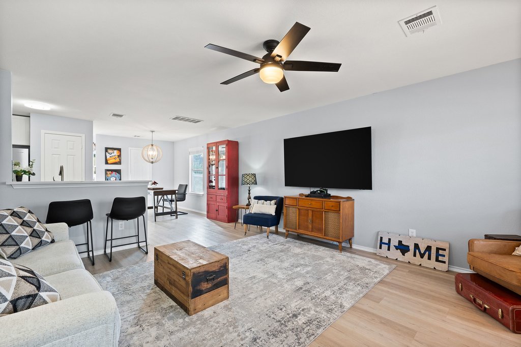 173 Decker Kyle, TX 78640 - Photo 2 of 37 Light filled large living room.