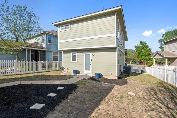 $319,000 | 173 Decker, Kyle, TX 78640