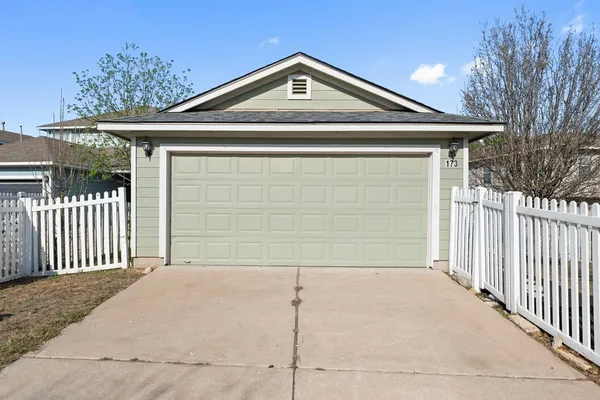 $319,000 | 173 Decker, Kyle, TX 78640