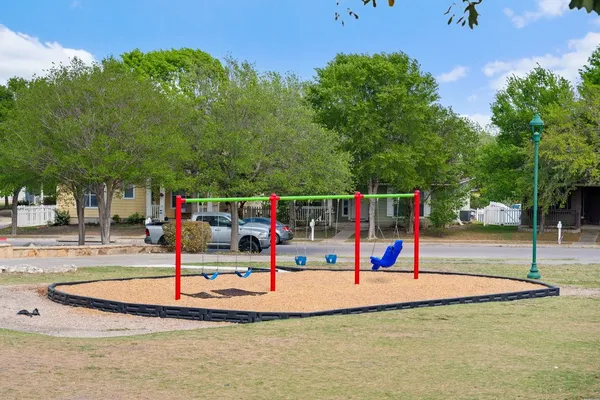 $319,000 | 173 Decker, Kyle, TX 78640