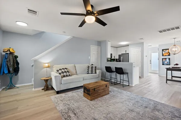 $319,000 | 173 Decker, Kyle, TX 78640