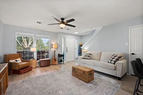 $319,000 | 173 Decker, Kyle, TX 78640