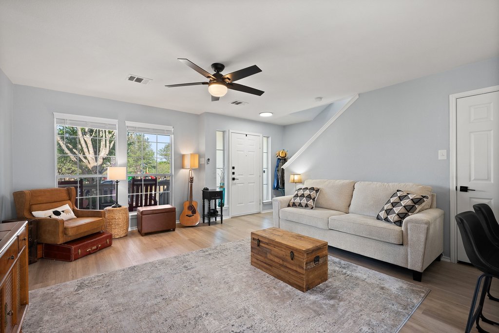 173 Decker Kyle, TX 78640 - Photo 4 of 37 Light filled large living room.