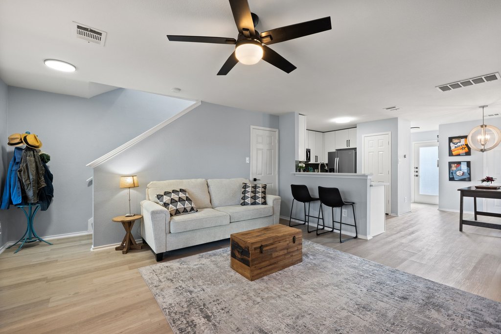 173 Decker Kyle, TX 78640 - Photo 6 of 37 Light filled large living room.