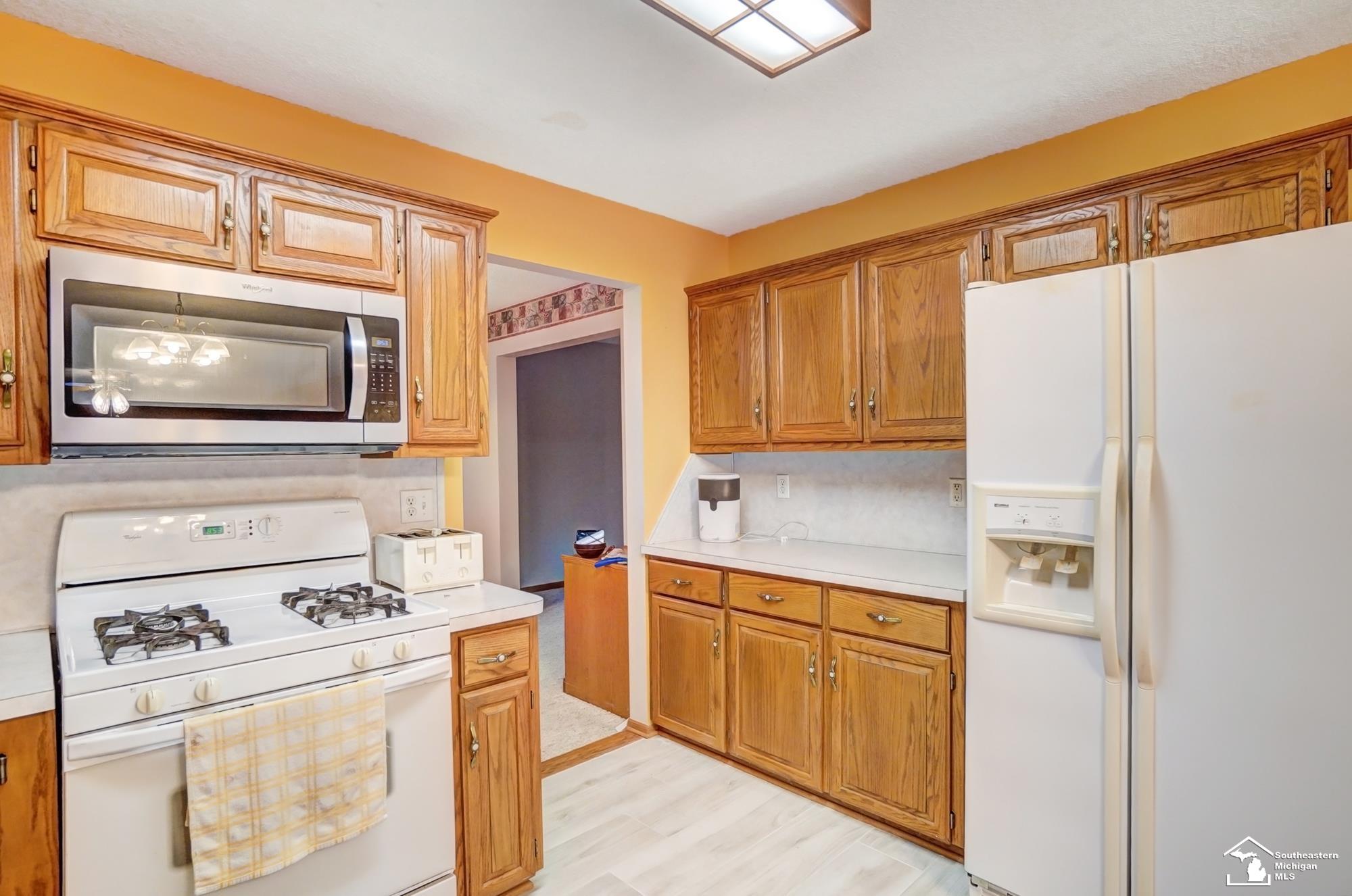 1079 West Sterns Road Temperance, MI 48182 - Photo 8 of 34 50126127-7.JPG