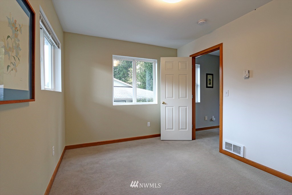 16400 Thorpe Road Northeast Poulsbo, WA 98370 - Photo 15 of 23 Gallery Image 15