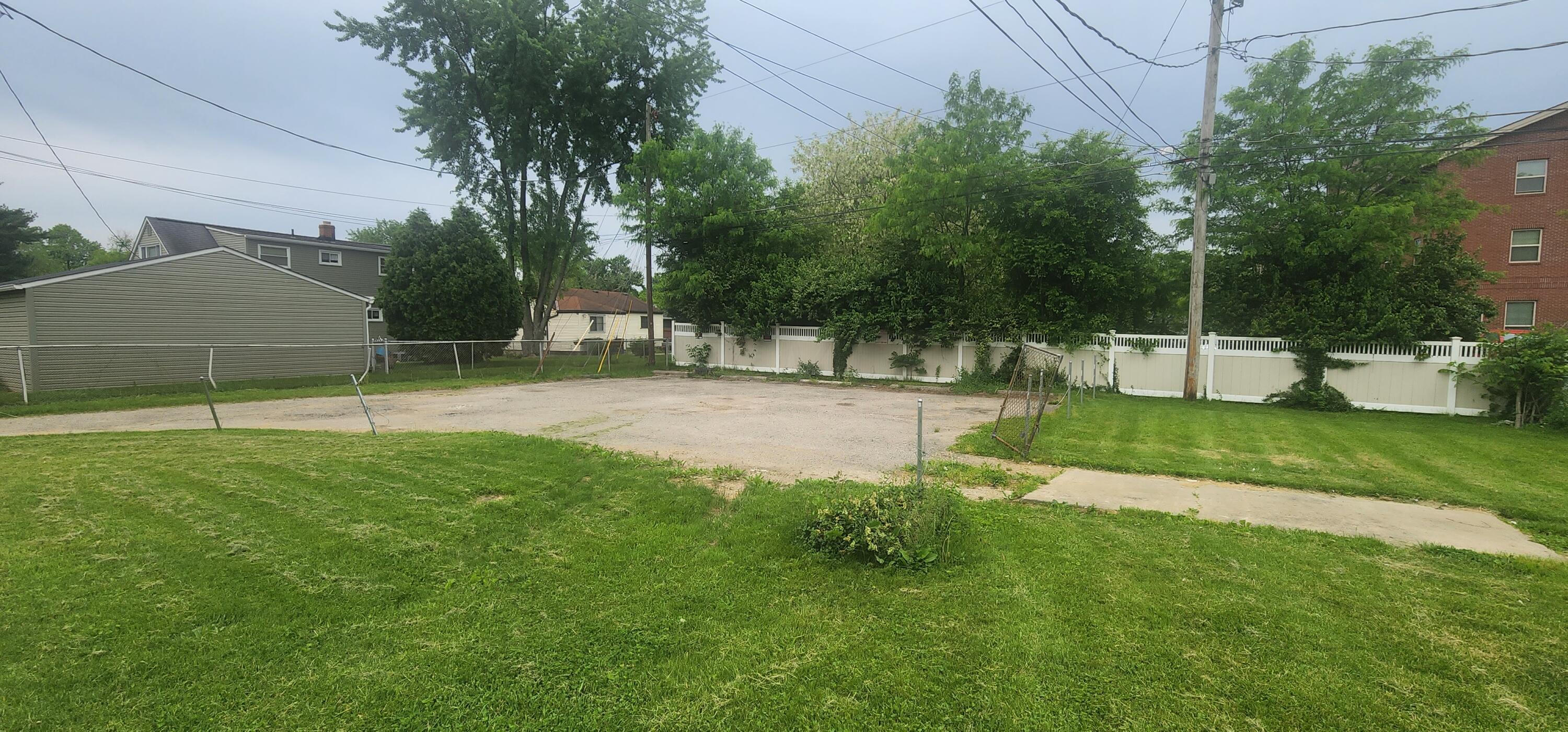 1343 Barnett Road Columbus, OH 43227 - Photo 5 of 5 20220518_082350