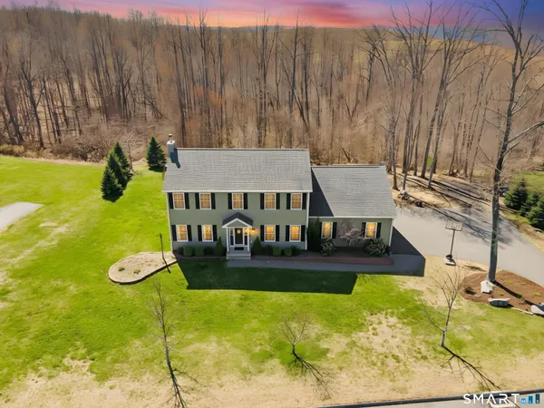 $599,000 | 18 Oakwood Drive, Beacon Falls, CT 06403