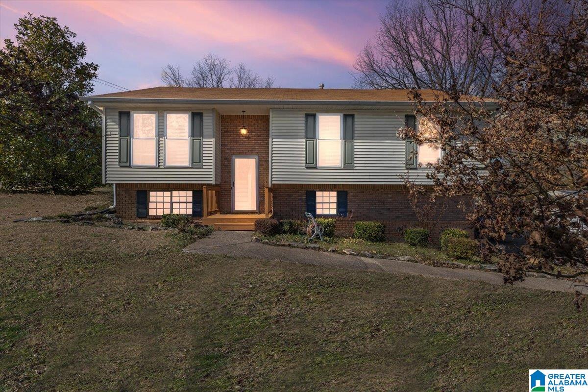 101 Twin Lakes Road Trussville, AL 35173 - Photo 2 of 25