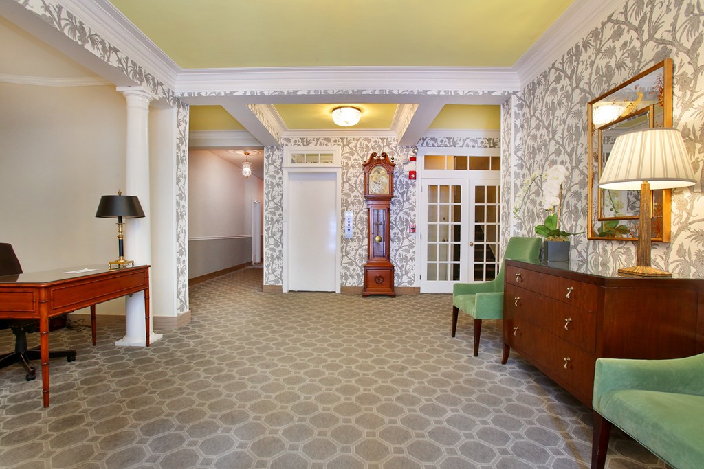 37 Beacon Street, Unit 5 Boston, MA 02108 - Photo 2 of 21
