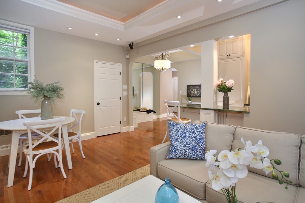 37 Beacon Street, Unit 5 Boston, MA 02108 - Photo 6 of 21