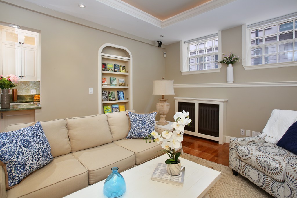 37 Beacon Street, Unit 5 Boston, MA 02108 - Photo 10 of 21