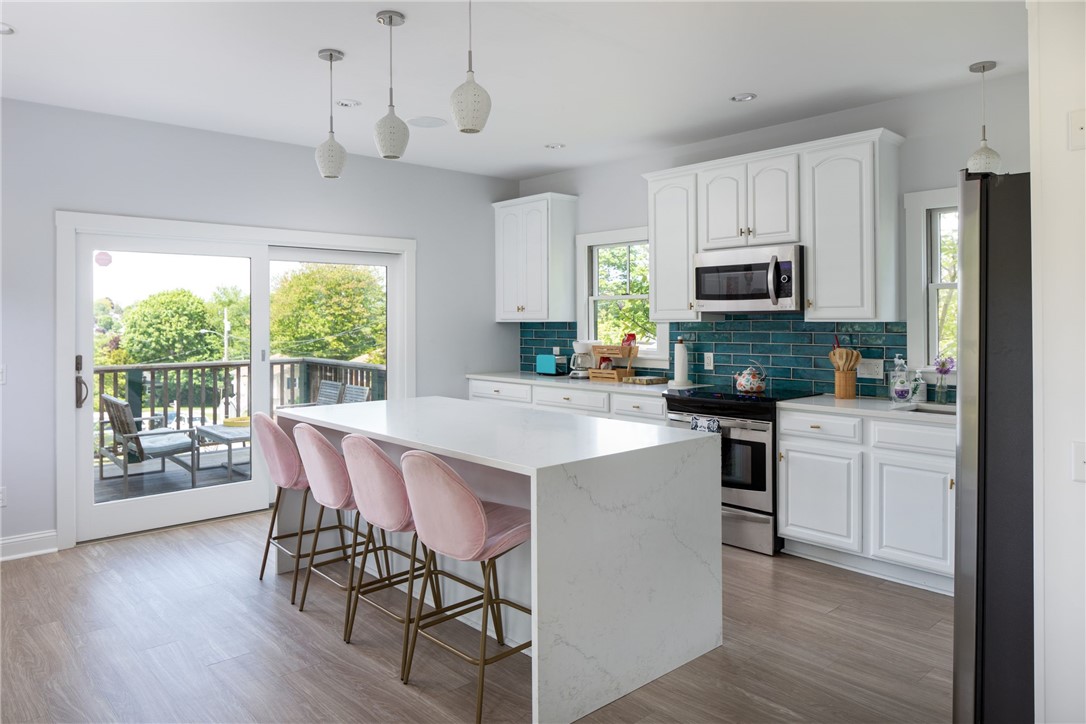 27 Continental Drive Middletown, RI 02842 - Photo 5 of 44