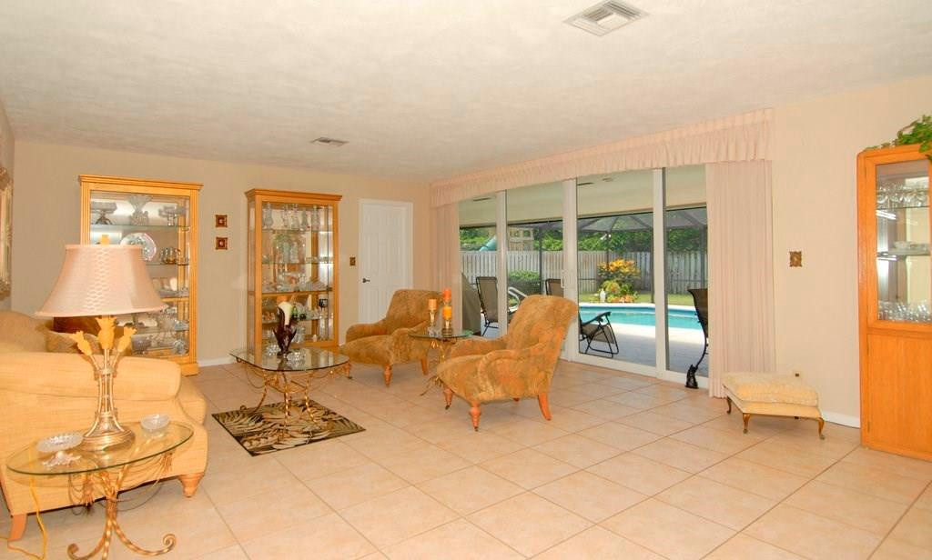 640 Southwest 16th Street Boca Raton, FL 33486 - Photo 5 of 34 Photo 5