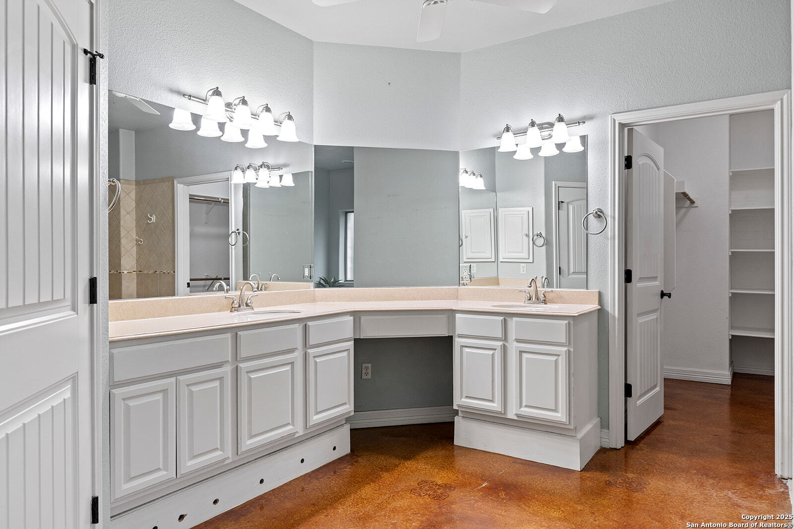 632 Copper Rim Spring Branch, TX 78070 - Photo 25 of 45 a spacious bathroom with a double vanity sink double and mirror