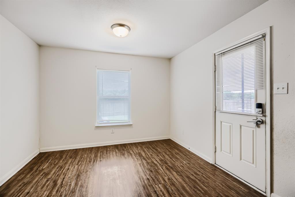 4309 Cat Tail Way Forney, TX 75126 - Photo 5 of 30 Dining room off of kitchen, back door